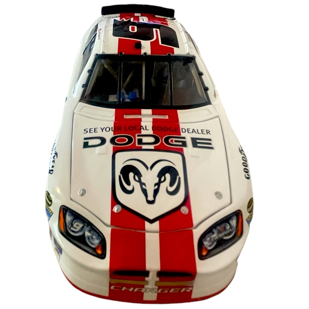 NASCAR Kasey Kahne #9 Dodge Dealers Reverse Pit
Cap No box.